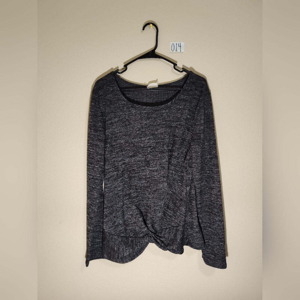 Long sleeve twist front shirt